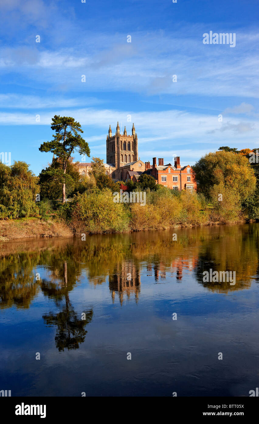 Cathédrale de Hereford et la rivière Wye, automne Banque D'Images