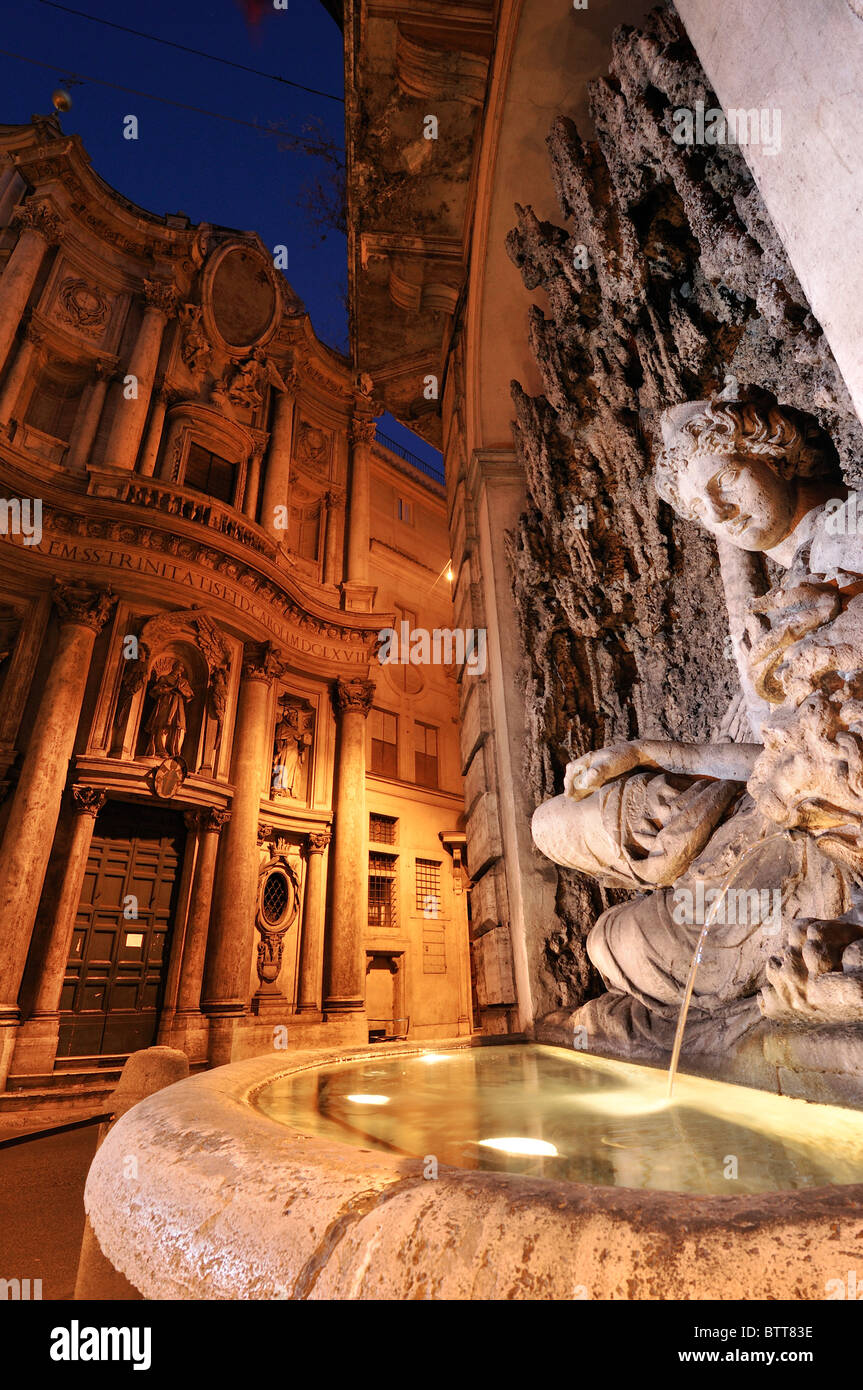 Rome. L'Italie. L'église de San Carlo alle Quattro Fontane, & la fontaine de Juno. Banque D'Images