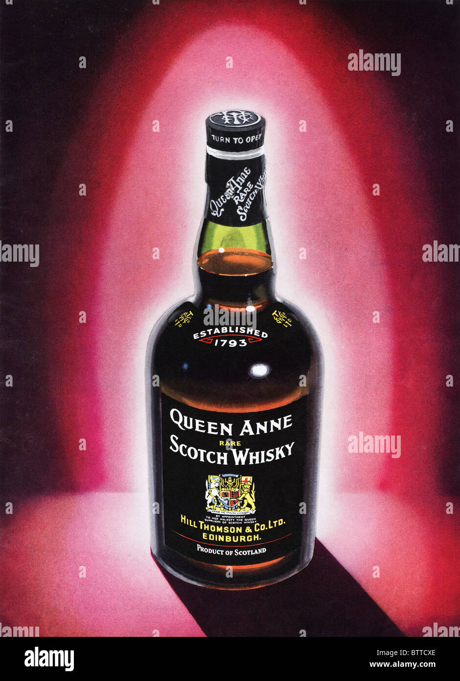 Publicité pleine page dans le magazine anglais vers 1960 pour la reine Anne Scotch Whisky Banque D'Images
