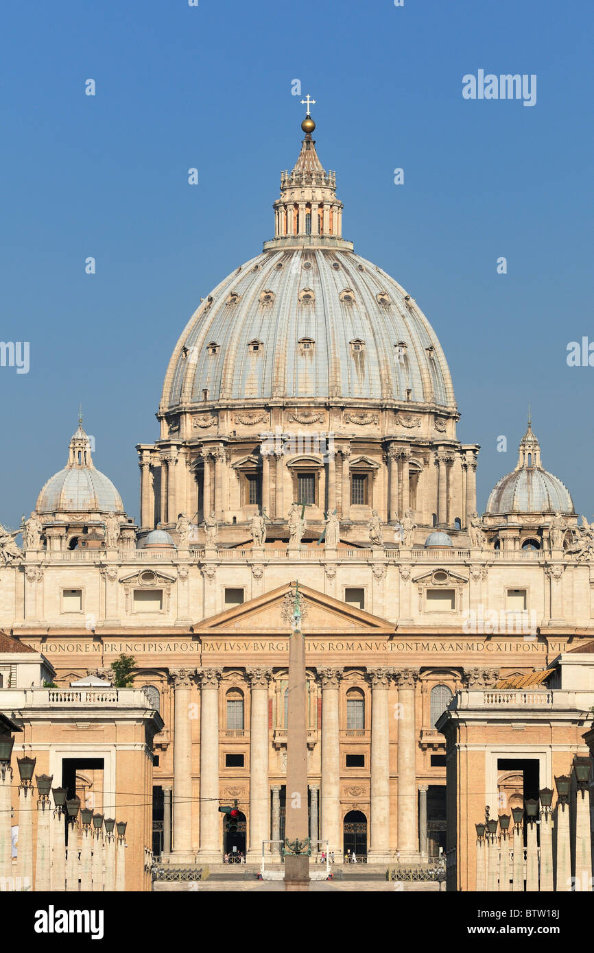 Rome. L'Italie. La Basilique St Pierre / Basilique San Pietro, Vatican. Banque D'Images
