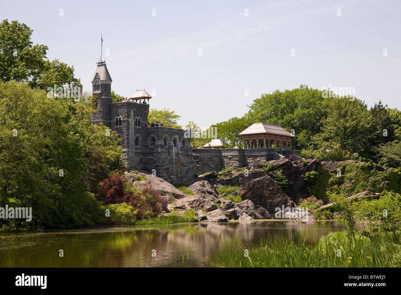 Château du Belvédère au milieu de stationnement dans Central Park Banque D'Images