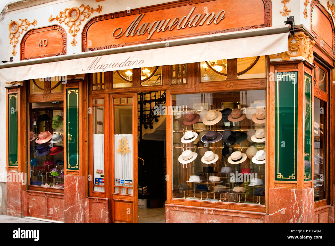 Séville Espagne hat shop cap hatter vitrine Banque D'Images