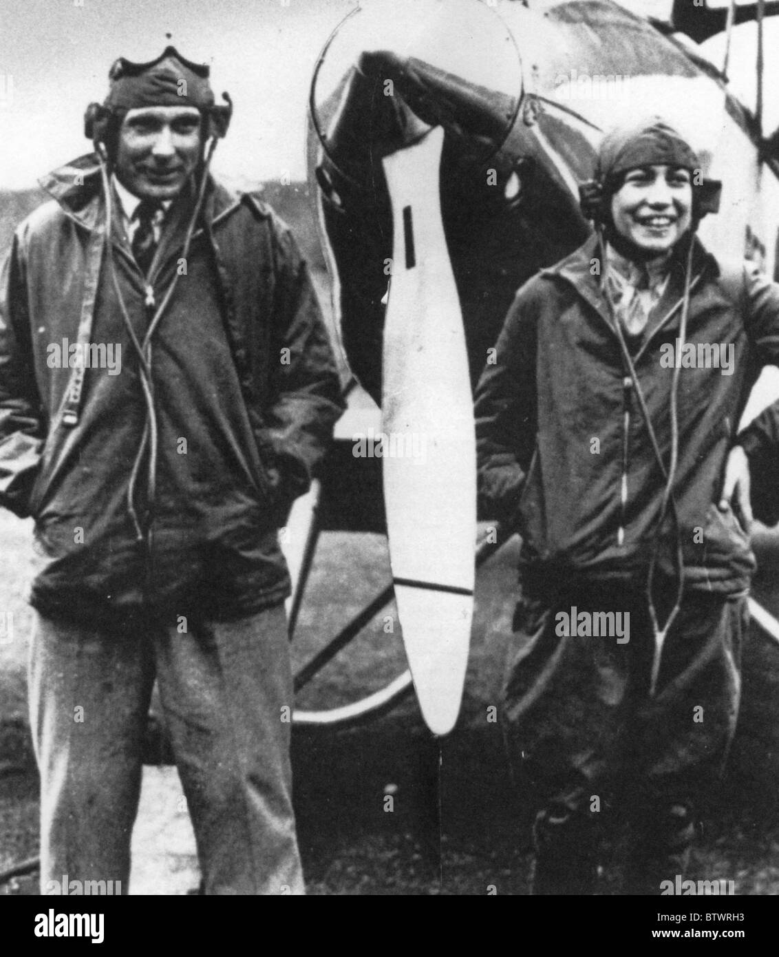BILL LANCASTER britannique pionnier aviator avec Jessie australienne 'Chubbie Miller' en face de l'Avro, Avioan Rose Rouge en 1927 Banque D'Images