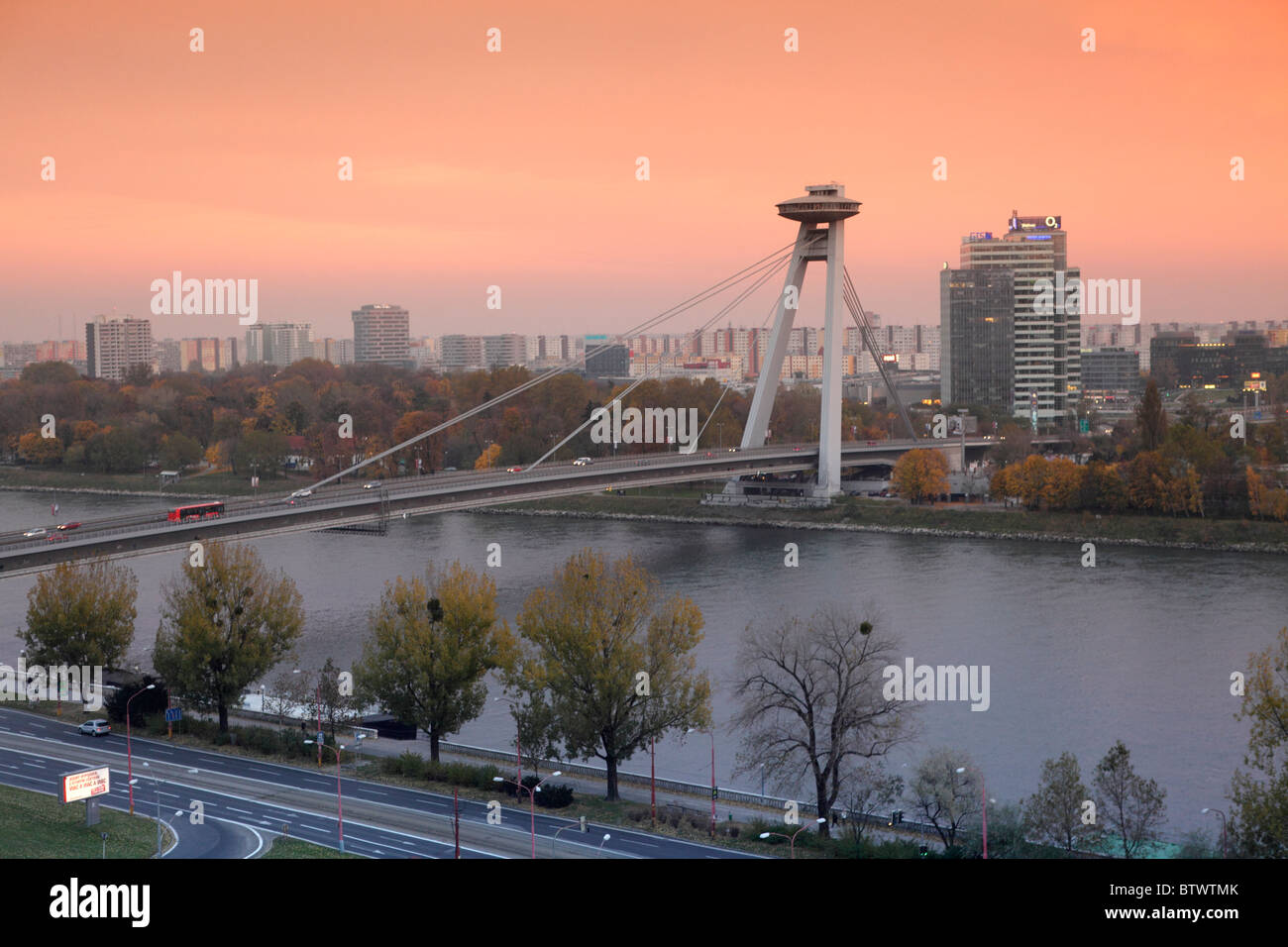 Novy Most pont sur le Danube, Bratislava, Slovaquie Banque D'Images