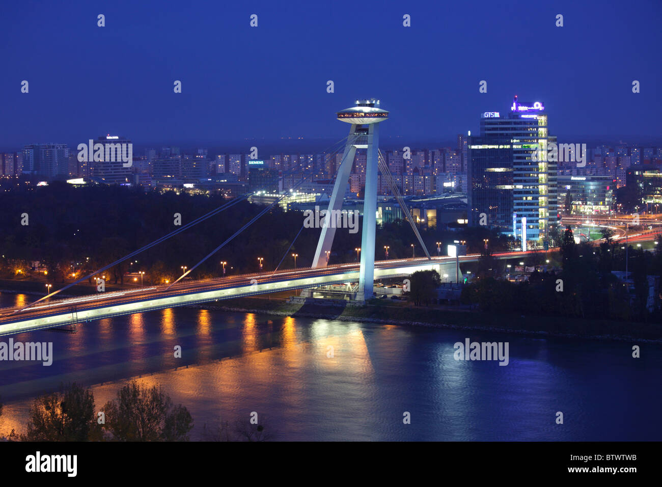Novy Most pont sur le Danube, Bratislava, Slovaquie Banque D'Images