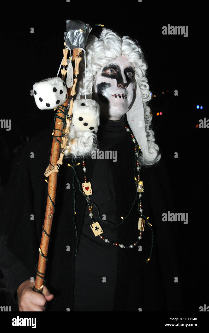 Les participants de la Procession toutes les âmes l'honneur du défunt à Tucson, Arizona, USA. Banque D'Images