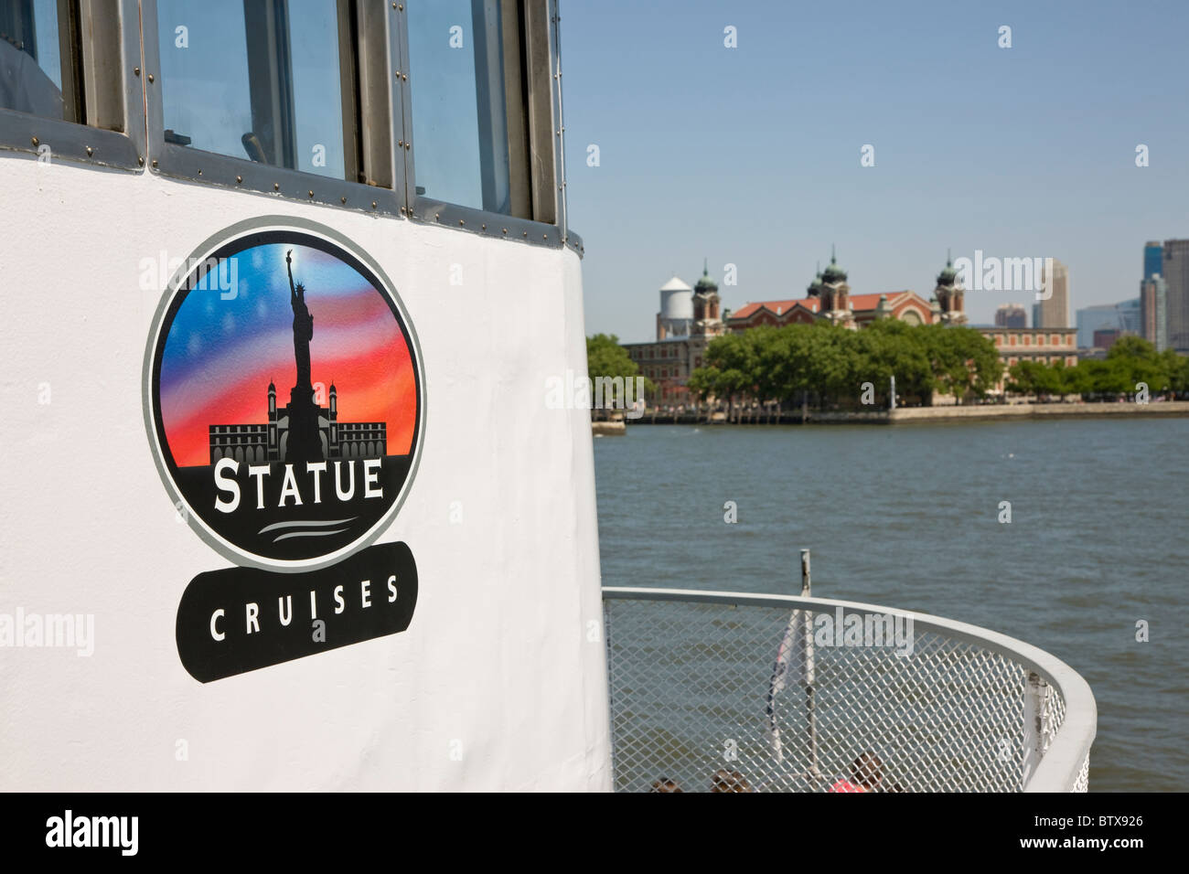 Voir d'Ellis Island de la Liberty Island Ferry Banque D'Images