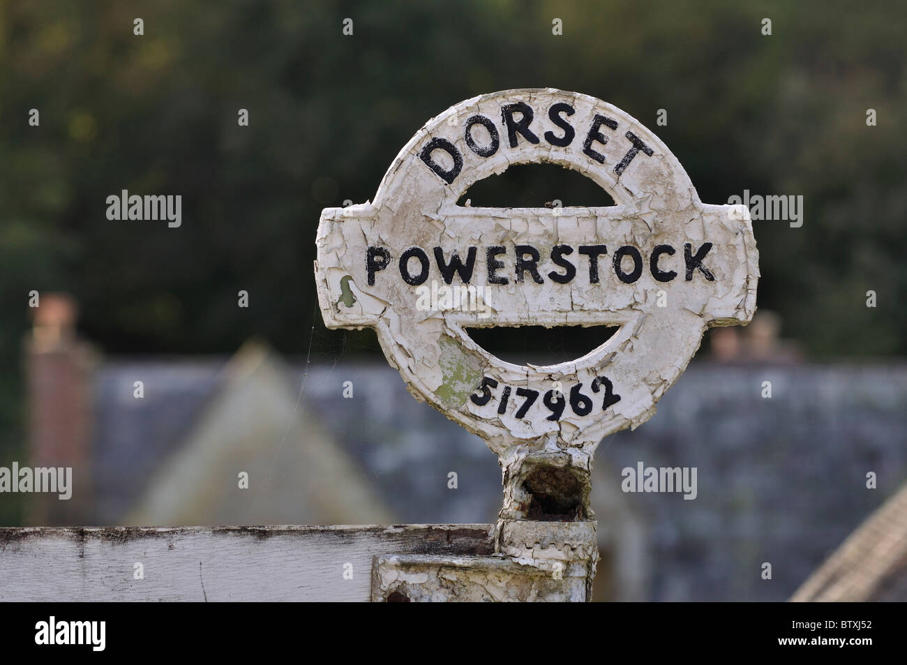 Post 517962 doigt au Powerstock, Dorset, UK Octobre 2010 Banque D'Images