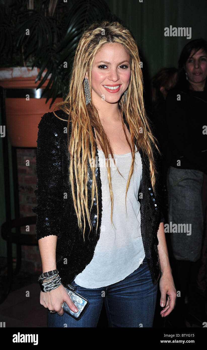 Shakira ELLE WOLF Fête de lancement pour Couverture Rolling Stone Photo  Stock - Alamy