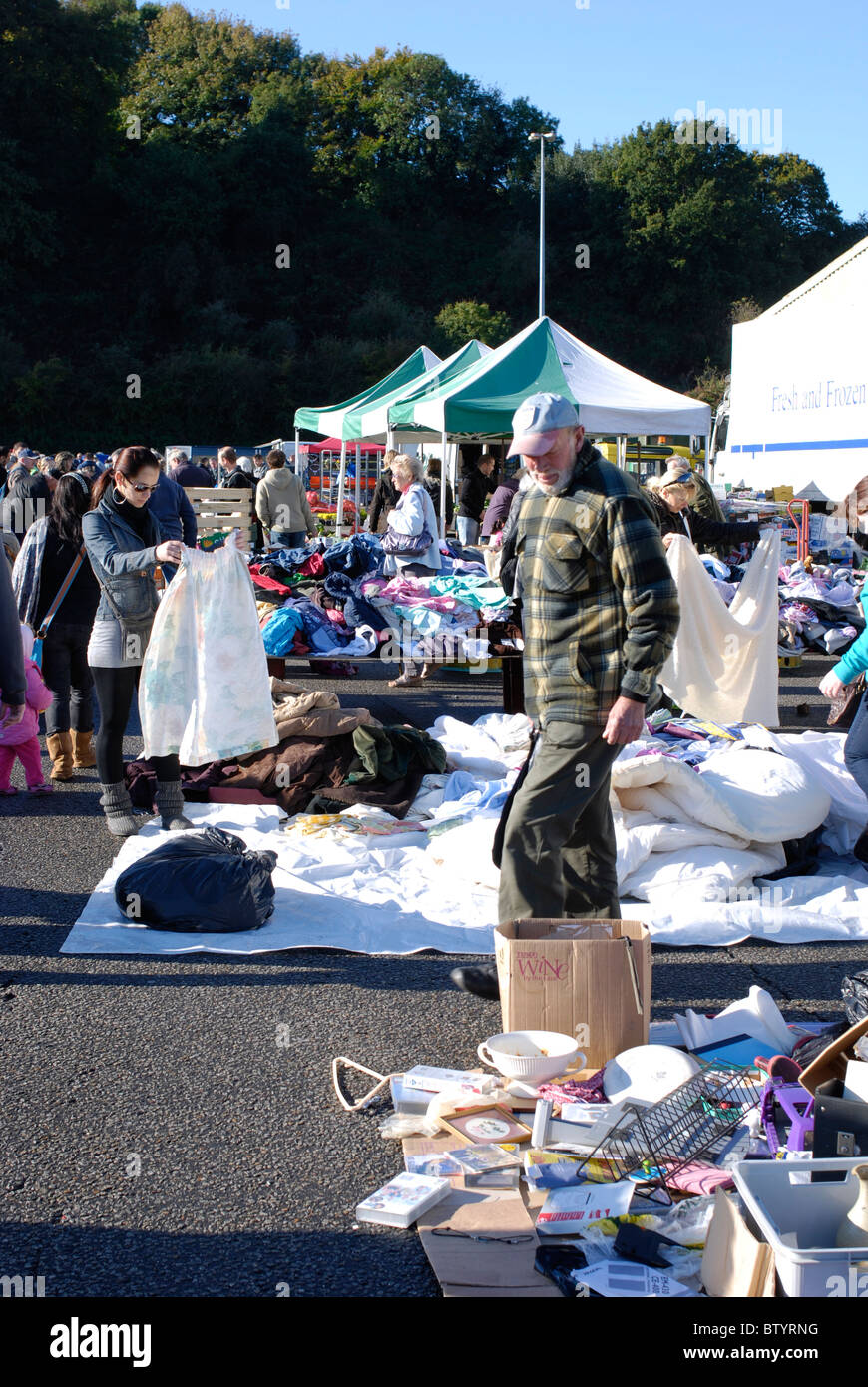 Vide Grenier à Marsh Barton, Exeter Banque D'Images