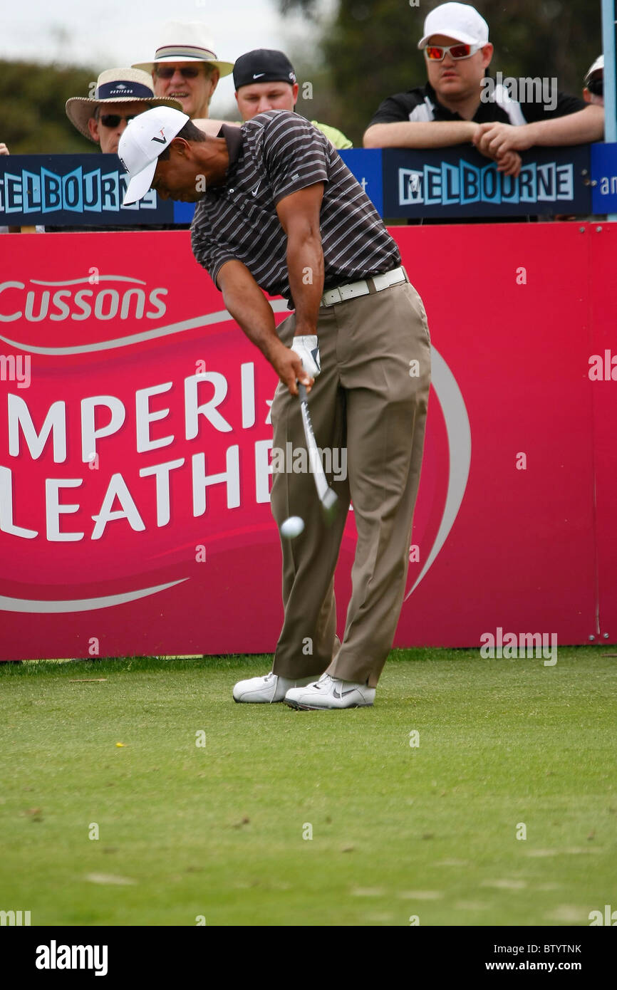 L'action au JB étaient Masters golf(Australie) Tiger Woods drives Banque D'Images