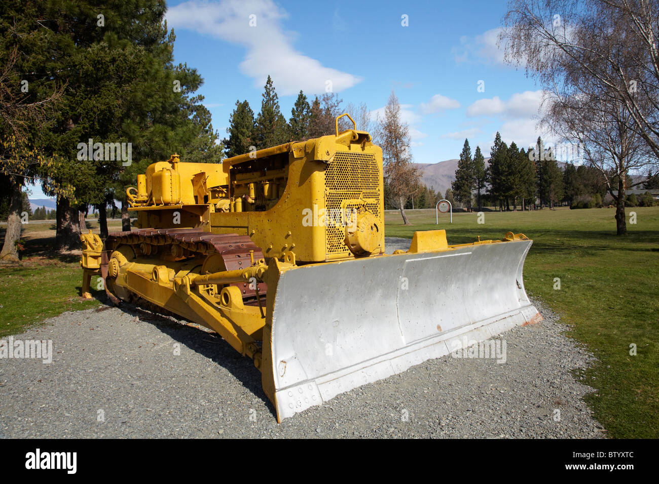 Vintage Caterpillar bulldozer utilisé pour construire Ohau, Hydro, Twizel Mackenzie Country, Canterbury, île du Sud, Nouvelle-Zélande Banque D'Images