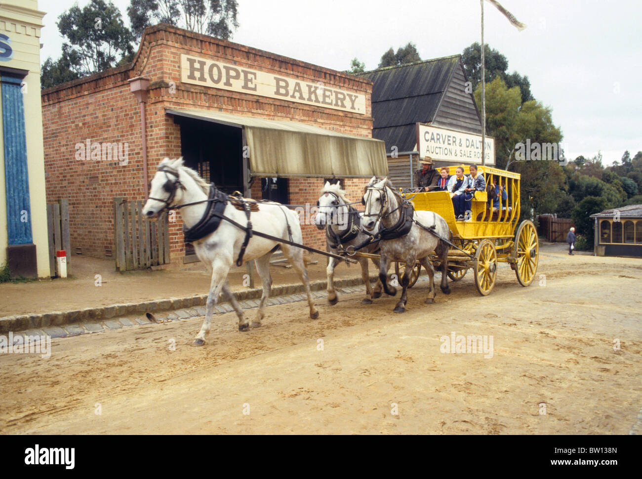 Or l'histoire de vie de l'Australie Ballarat town calèche touristique wagon personnes visitent en savoir éduquer passé Banque D'Images