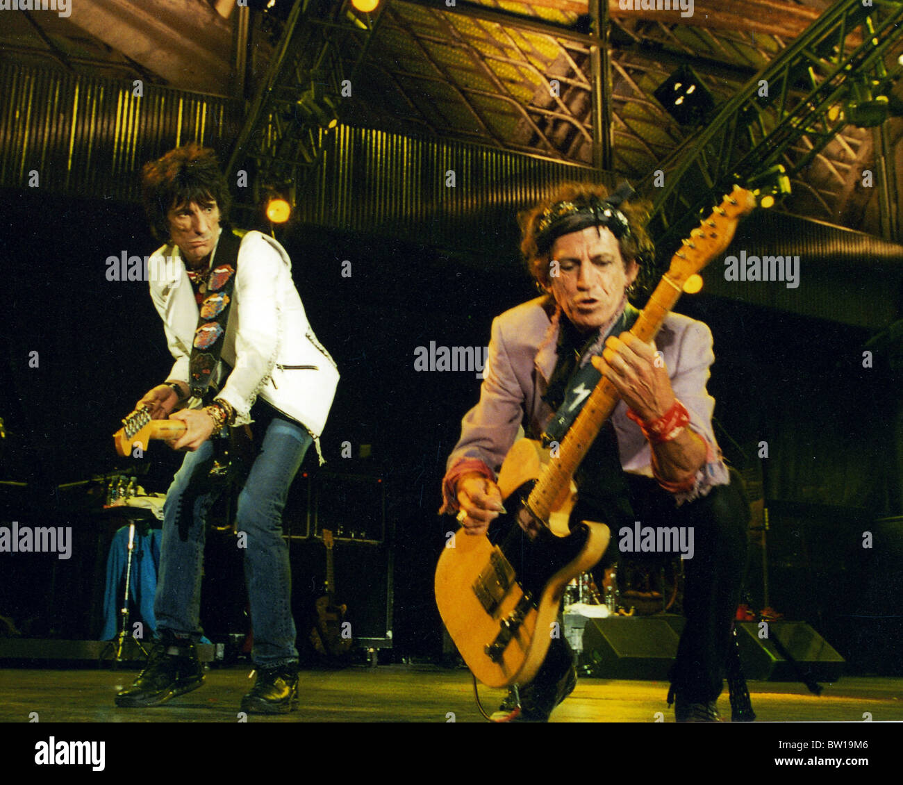 Avec Keith Richards des ROLLING STONES à droite et Ronnie Wood. Mark Mawston Photo Banque D'Images