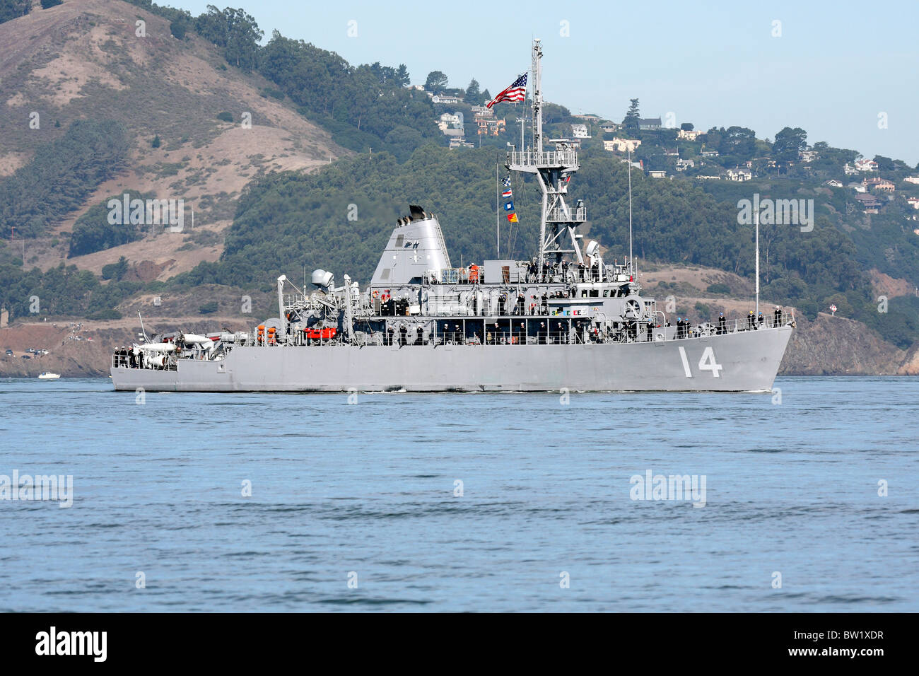 La lutte contre les mines, le USS Chef (MCM) 14 sur la baie de San Francisco. Banque D'Images