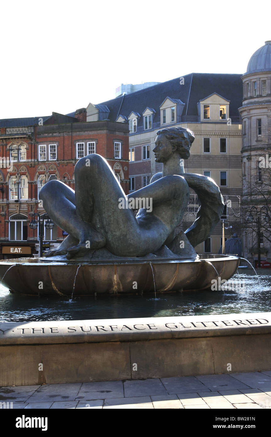 Dispositif de l'eau à Victoria Square, Birmingham, UK Banque D'Images