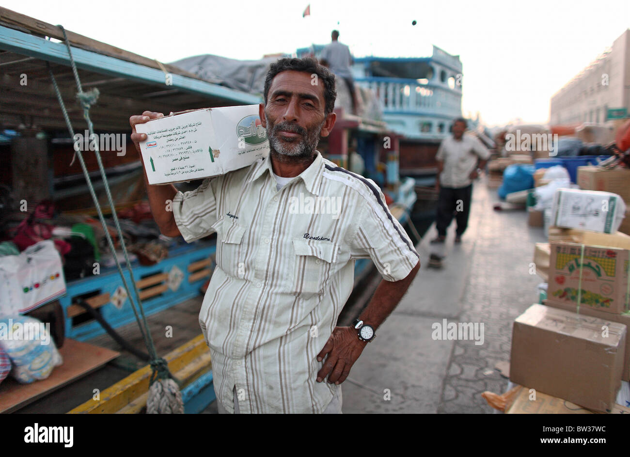 Portrait d'un docker, Dubaï, Émirats Arabes Unis Banque D'Images