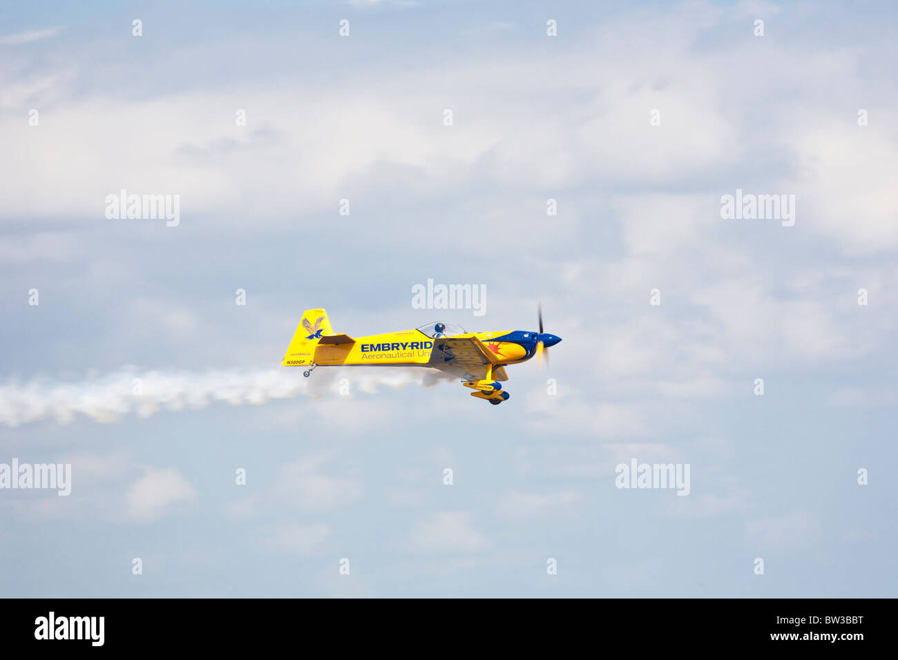 Le pilote Matt Chapman pilote un avion acrobatique Mudry CAP Eagle 580 lors d'un spectacle aérien au NAS Jacksonville, en Floride Banque D'Images