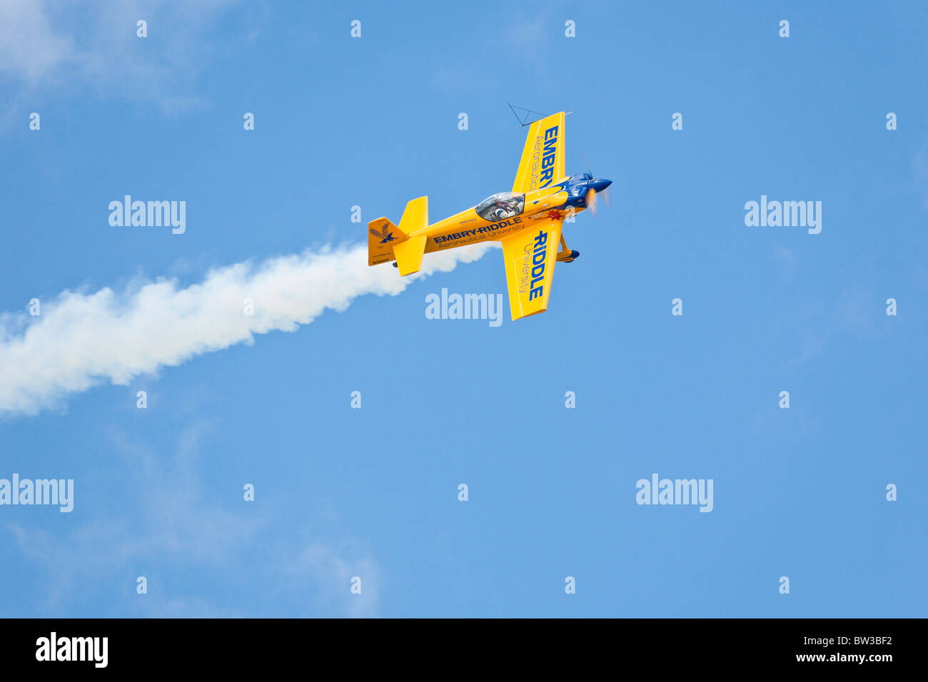 Le pilote Matt Chapman pilote un avion acrobatique Mudry CAP Eagle 580 lors d'un spectacle aérien au NAS Jacksonville, en Floride Banque D'Images