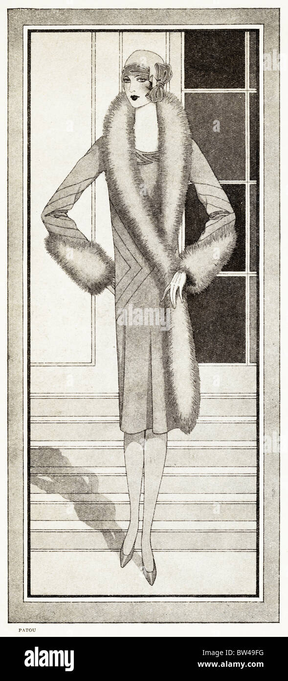 Magazine 1928 L'illustration de mode de manteau garni de fourrure de renard  gris par Jean Patou Photo Stock - Alamy