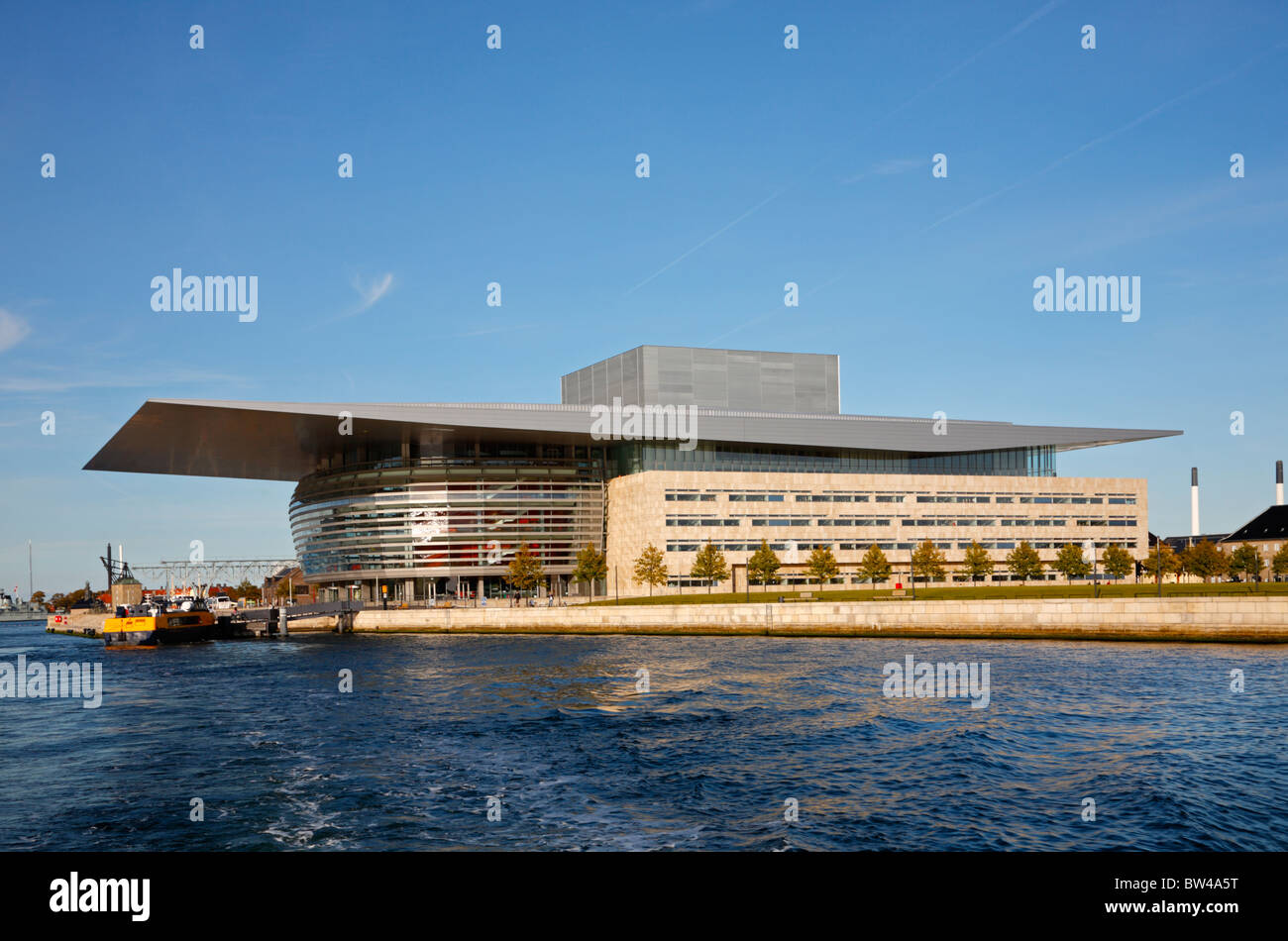 L'Opéra royal danois sur Holmen dans le port intérieur de Copenhague, Danemark. Architecte Henning larsen. Un cadeau de Maersk Mc-Kinney Møller. Banque D'Images