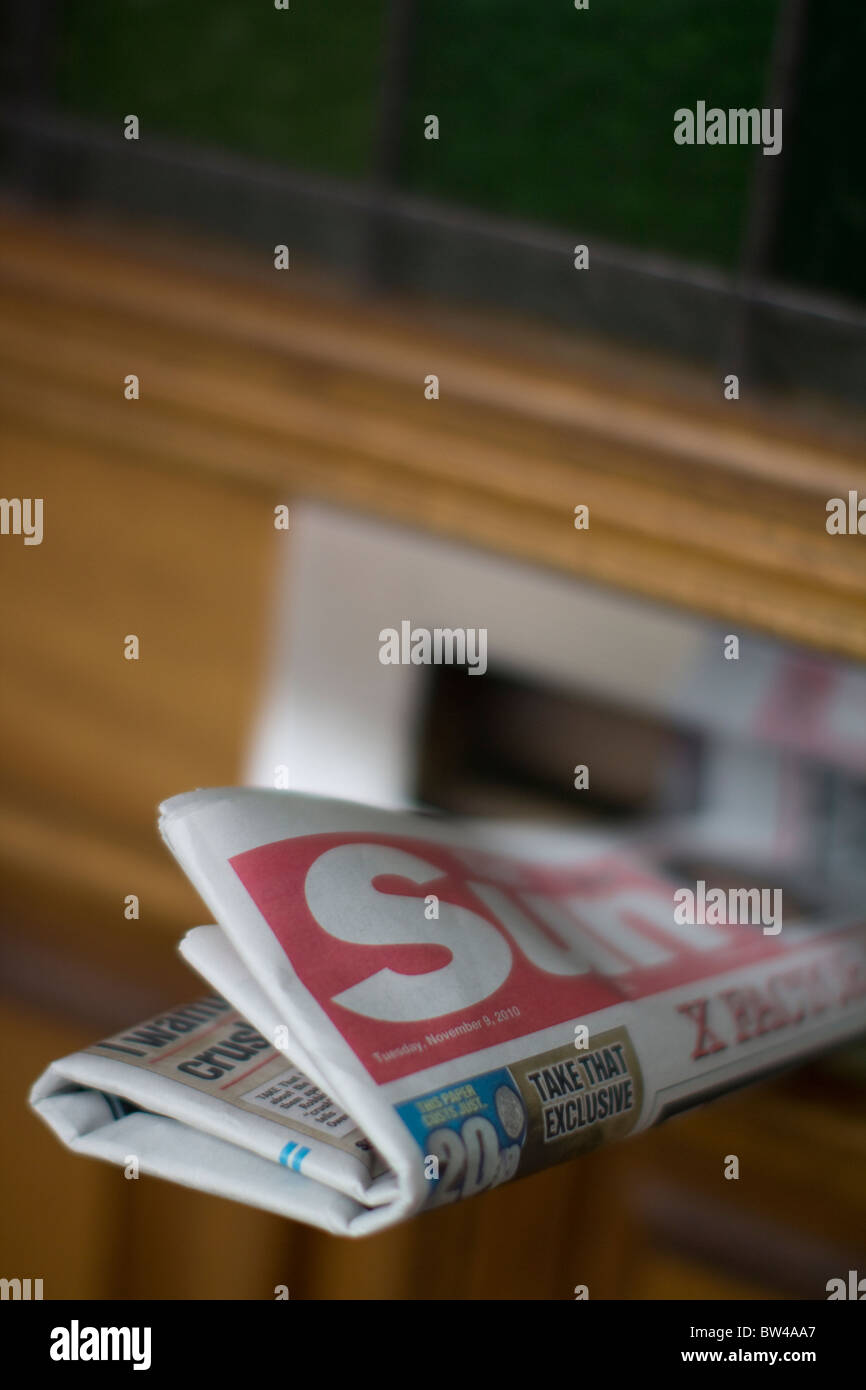 Tous les jours, le tabloïd britannique sun en letterbox Banque D'Images