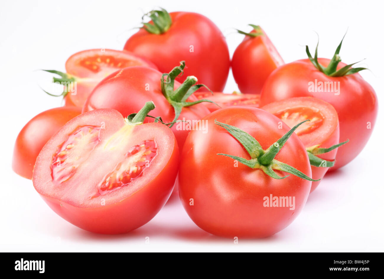 Groupe des tomates rouges mûres. Banque D'Images