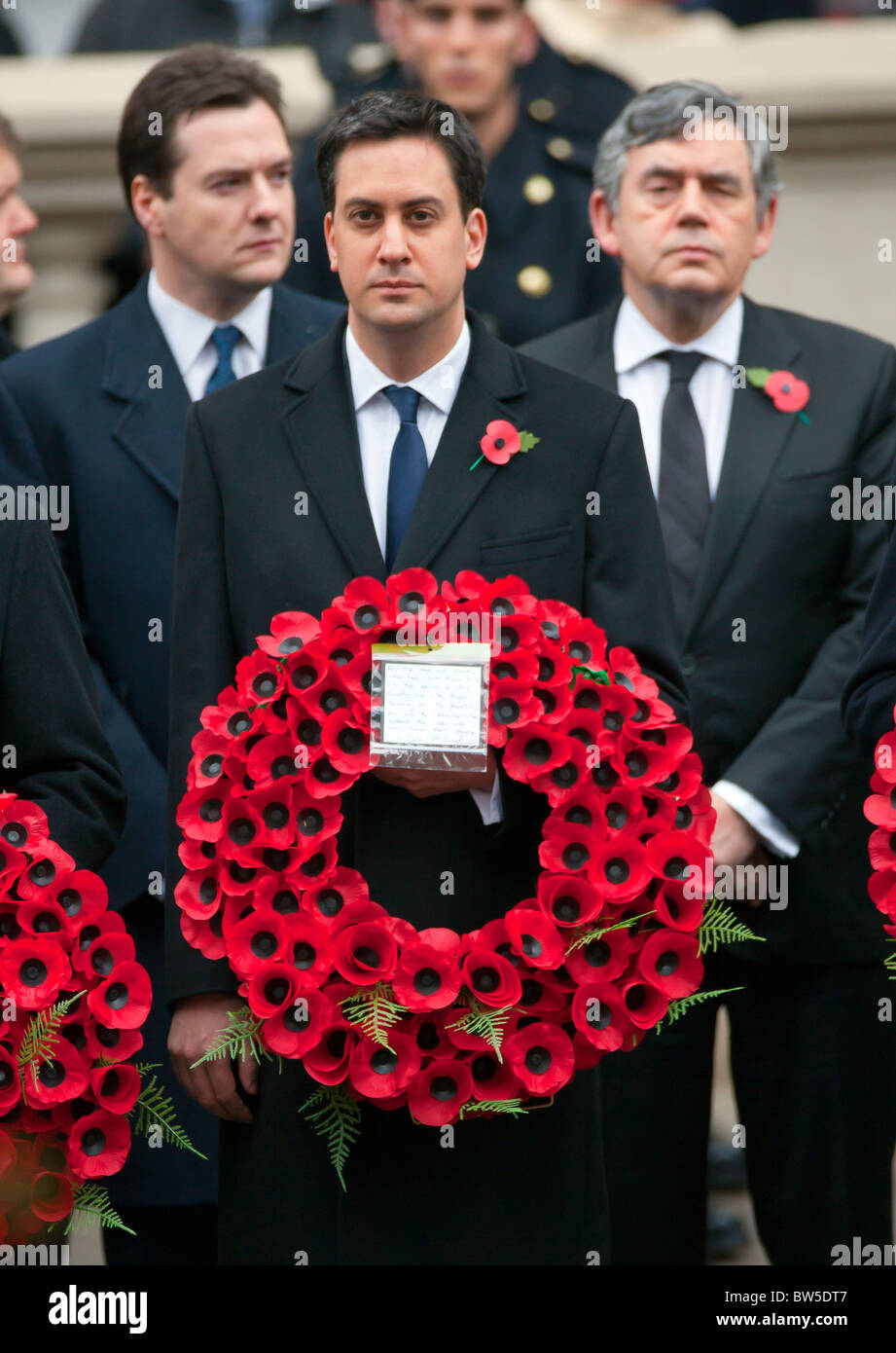 Le Dimanche du souvenir cérémonie tenue au cénotaphe de Whitehall, Londres, et avec la participation de la famille royale britannique 2010 Banque D'Images