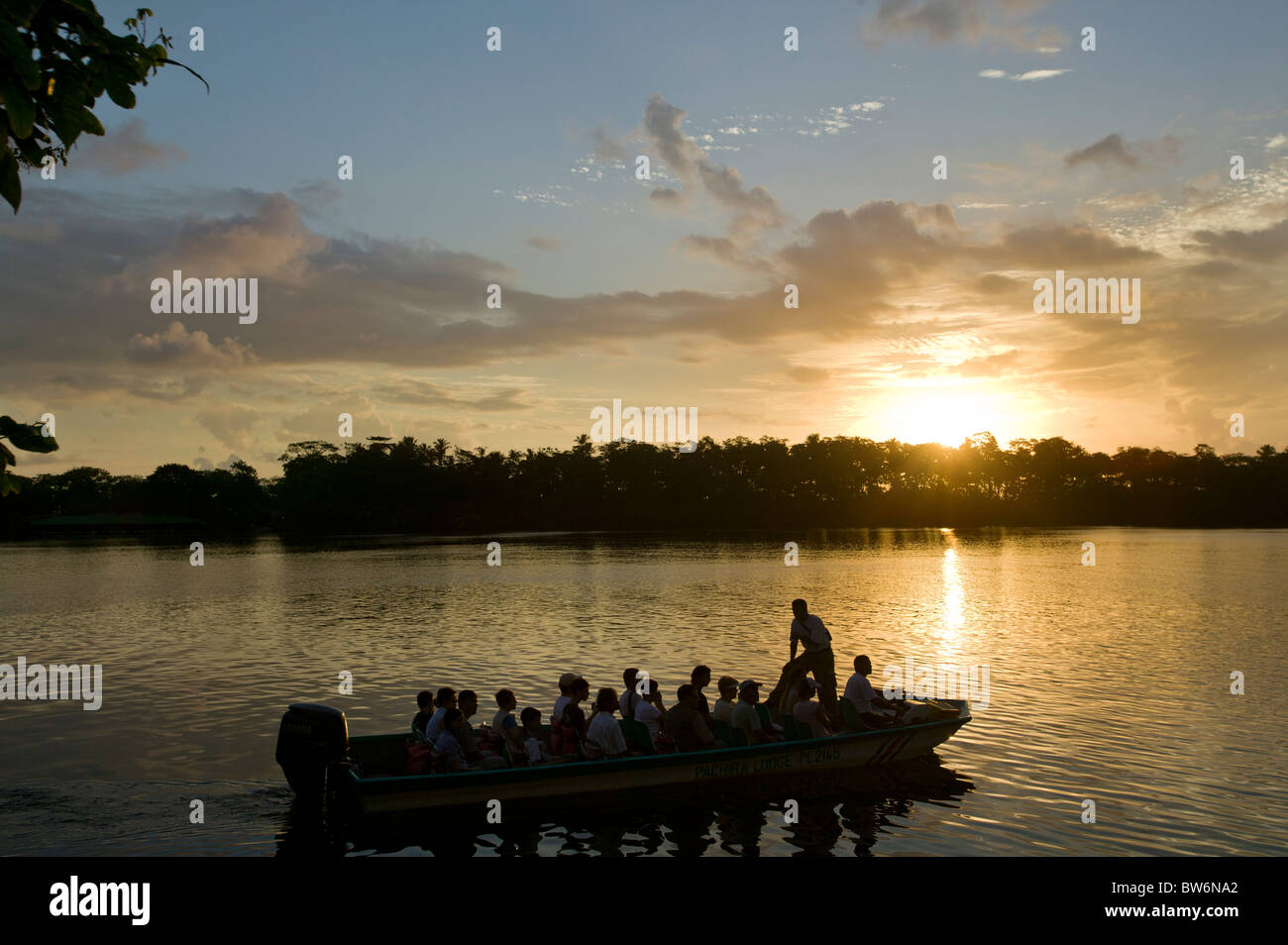 Visite du canal de la jungle de Tortuguero, Costa Rica, Amérique centrale. Banque D'Images