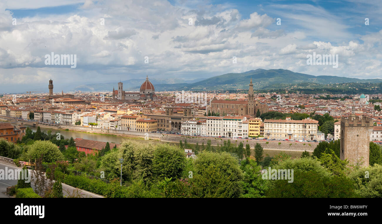 Florence vue panoramique à partir de la Piazzale Michelangelo Italie Banque D'Images