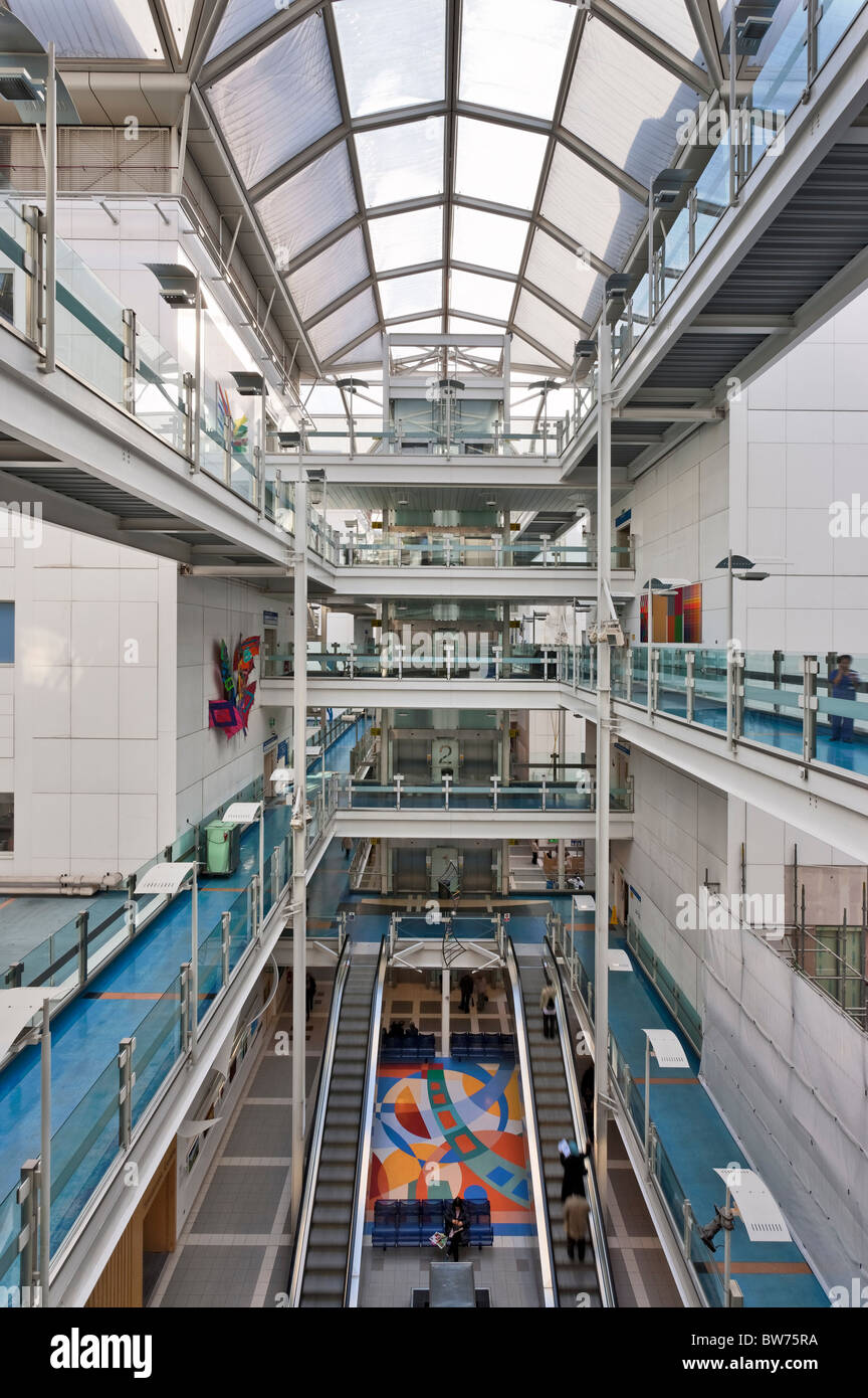 Intérieur de l'hôpital de Chelsea et Westminster Photo Stock Alamy