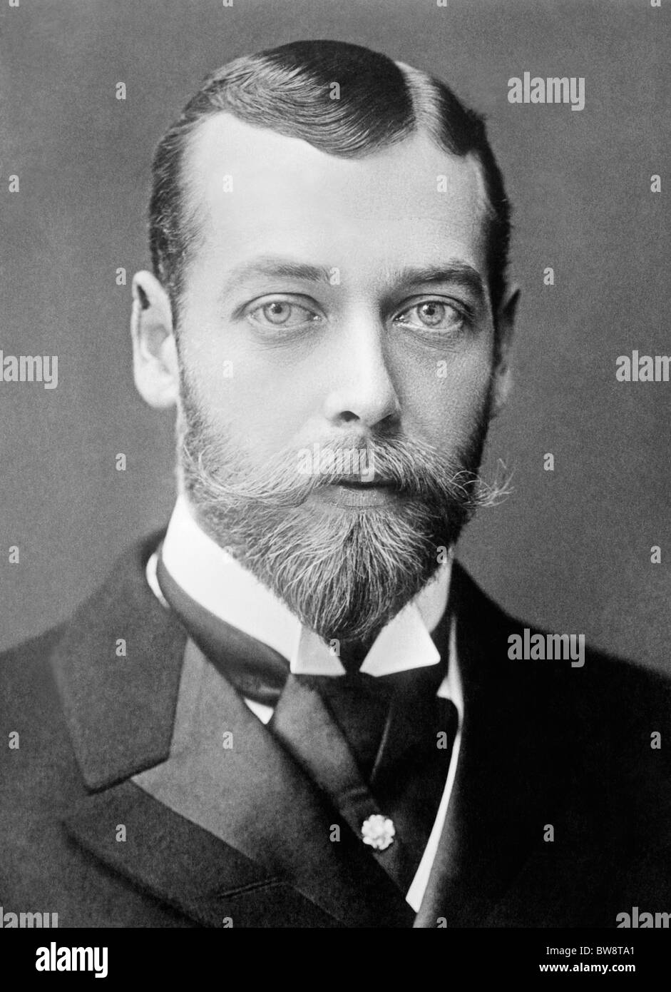 Circa 1893 photo portrait de George V (1865 - 1936) - Roi du Royaume-Uni du 6 mai 1910 jusqu'à sa mort en 1936. Banque D'Images