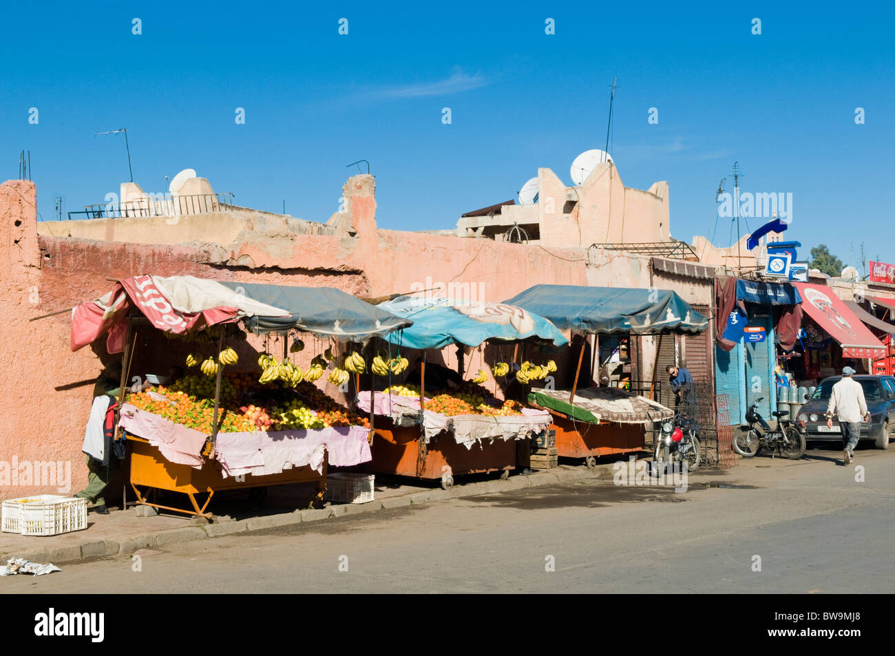 Un marché de rue de Marrakech, Maroc, Afrique du Nord Banque D'Images