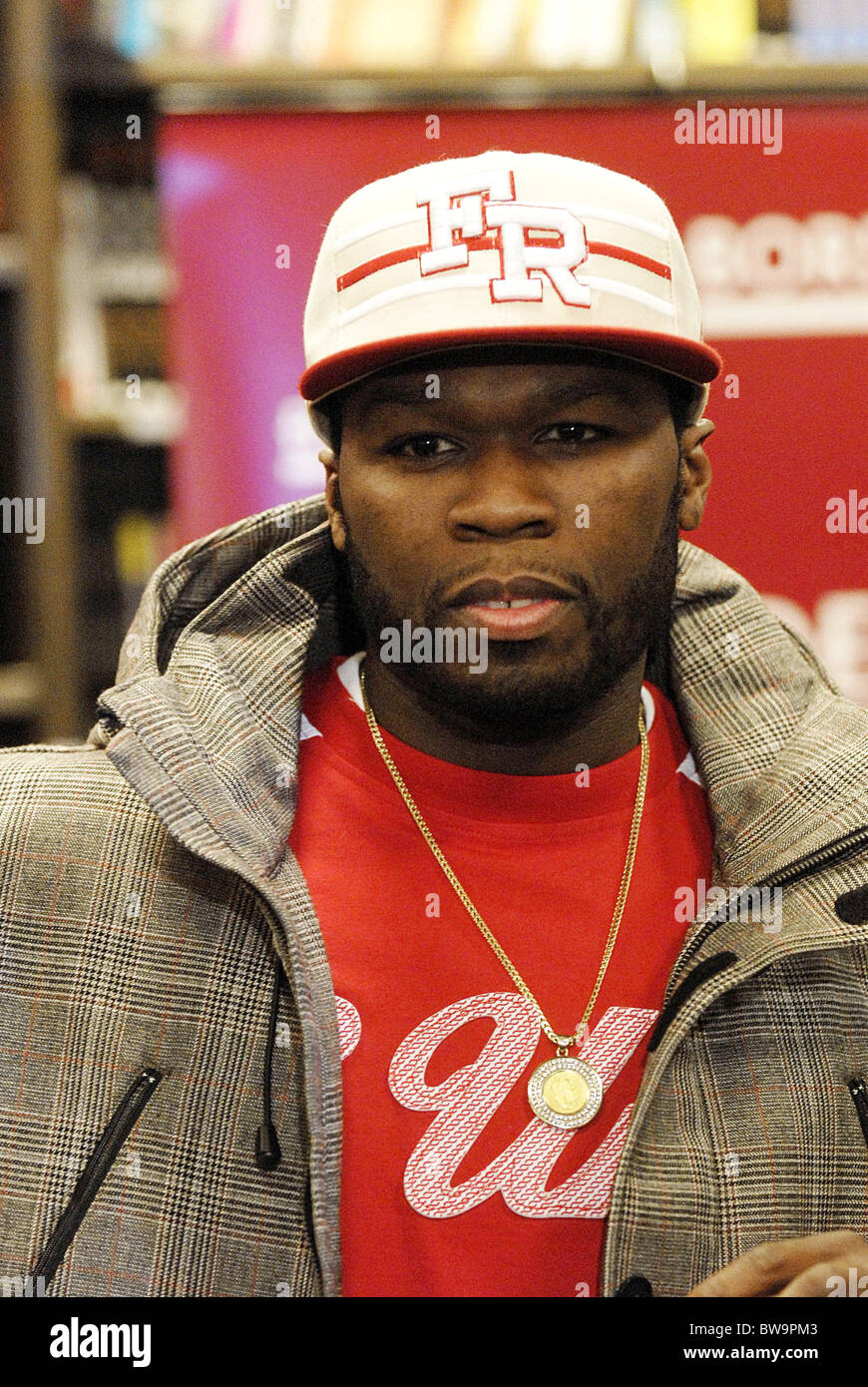 MTV/Portefeuille et le rappeur 50 Cent Lancer G-Unit Books Photo Stock -  Alamy