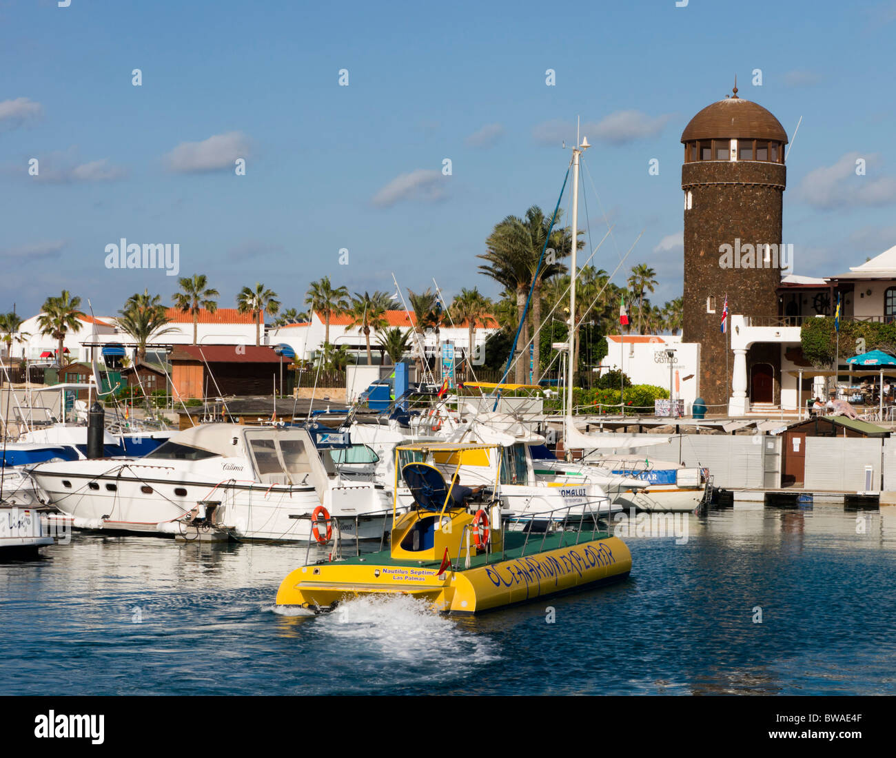 Fuerteventura - Caleta de Fuste, Oceanarium Explorer capsule de verre semi-submersible Bateau de tourisme. Banque D'Images