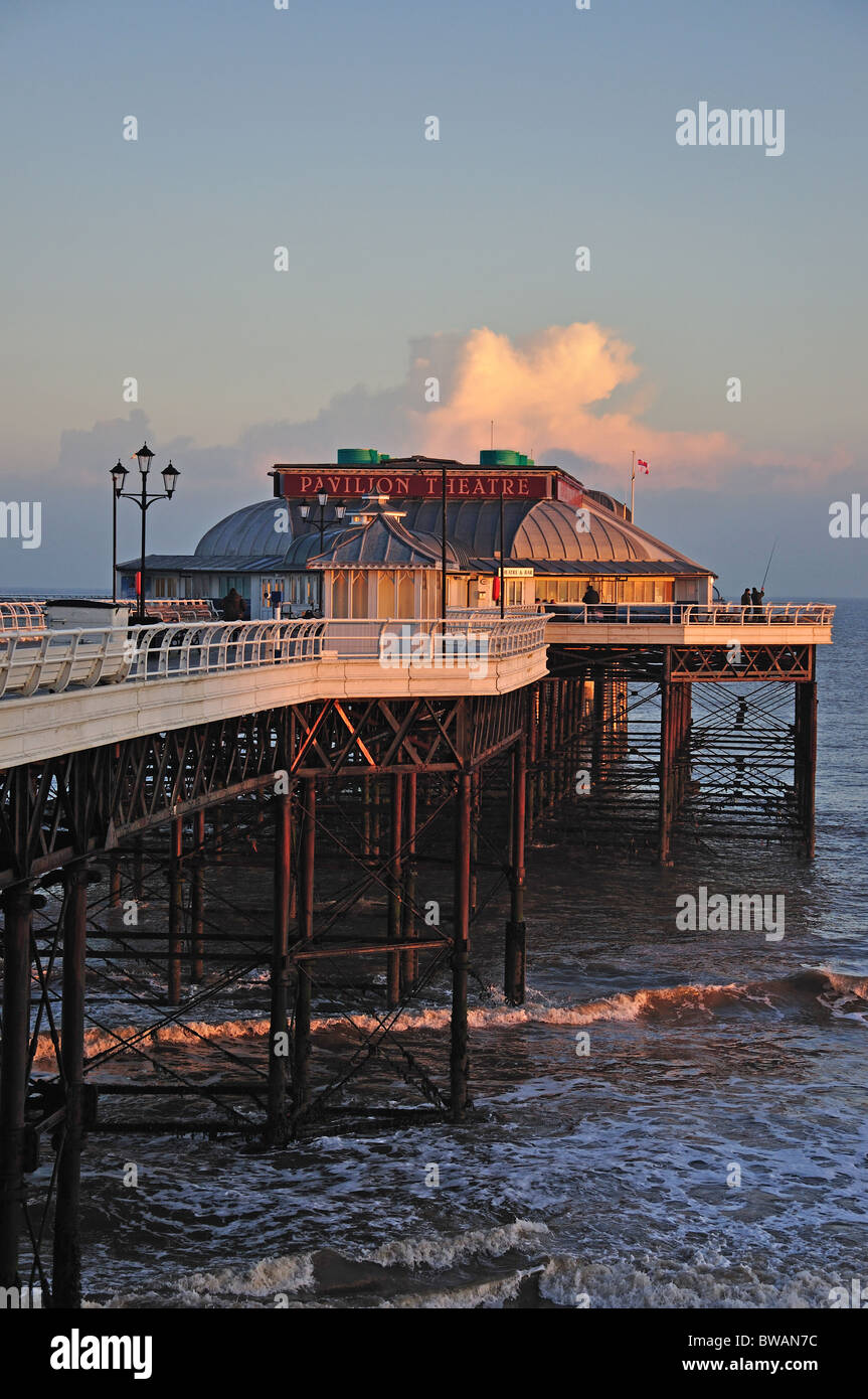 Jetée de Cromer à l'aube, Cromer, Norfolk, Angleterre, Royaume-Uni Banque D'Images