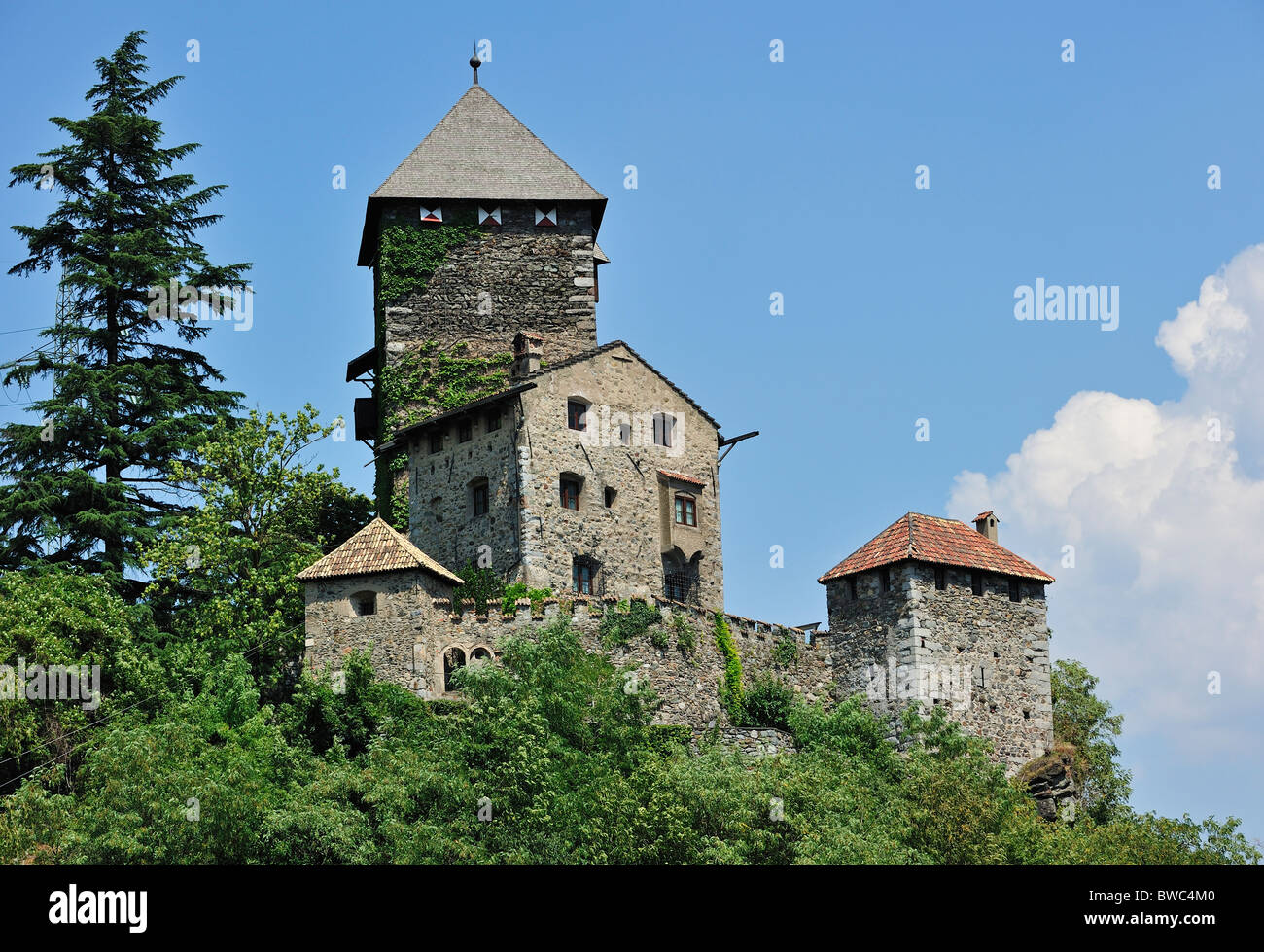 Le château de Branzoll à Chiusa / Klausen, Dolomites, Italie Banque D'Images