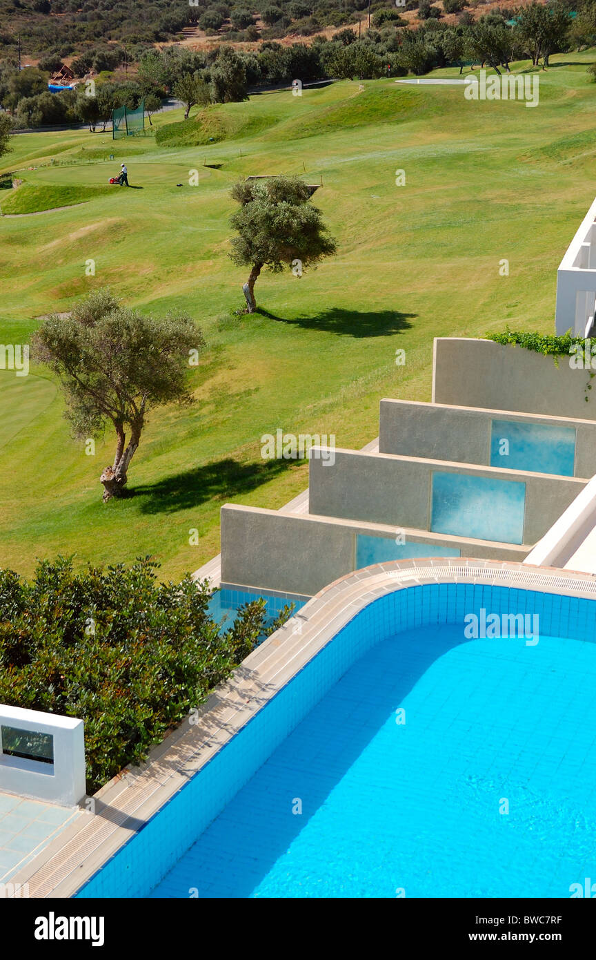 Vue de l'hôtel de luxe sur le terrain de golf, Crète, Grèce Banque D'Images