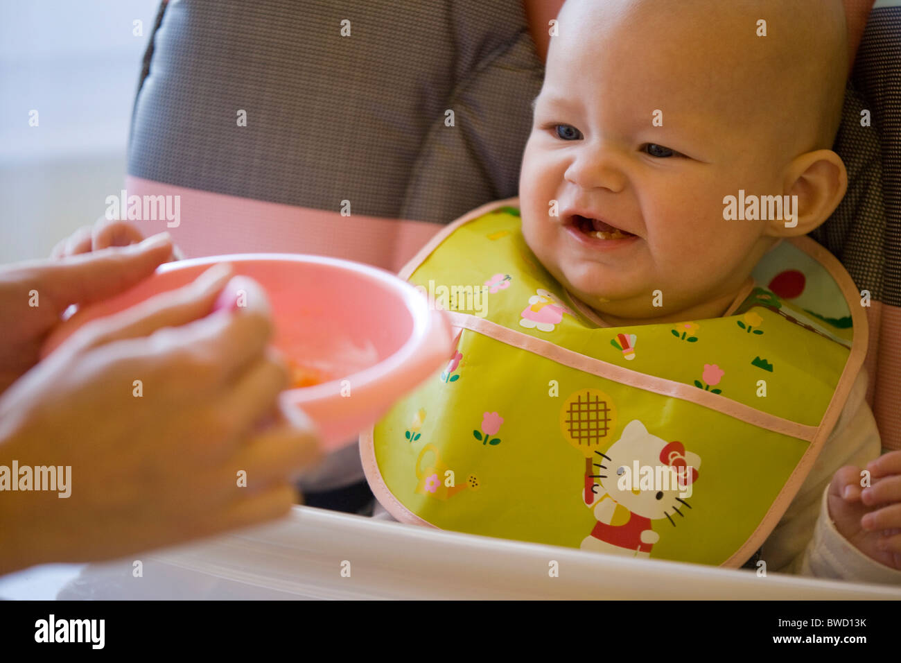 Portrait de bébé manger Banque D'Images