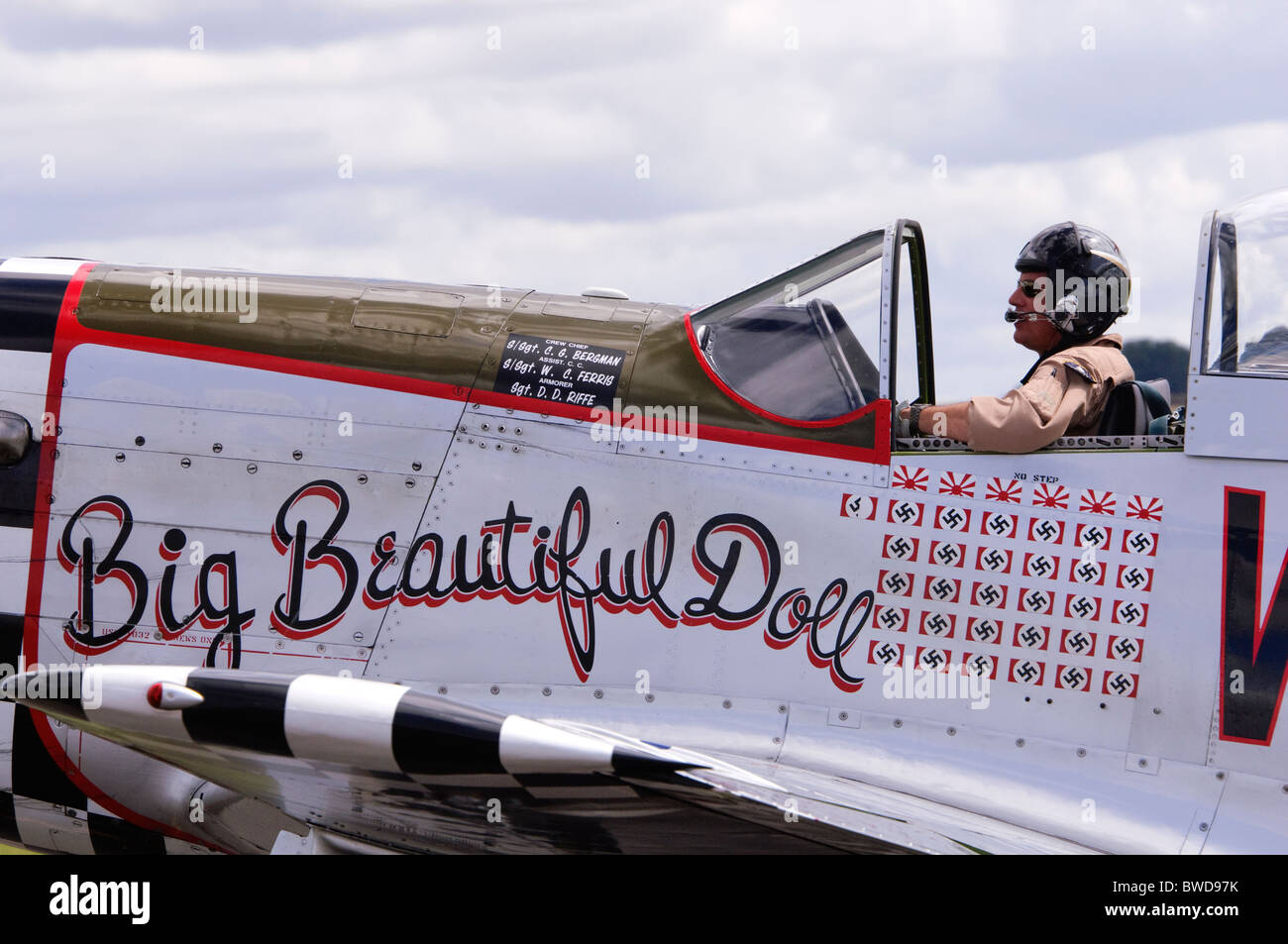 North American P-51D Mustang roulait à Duxford Flying Legends Airshow Banque D'Images