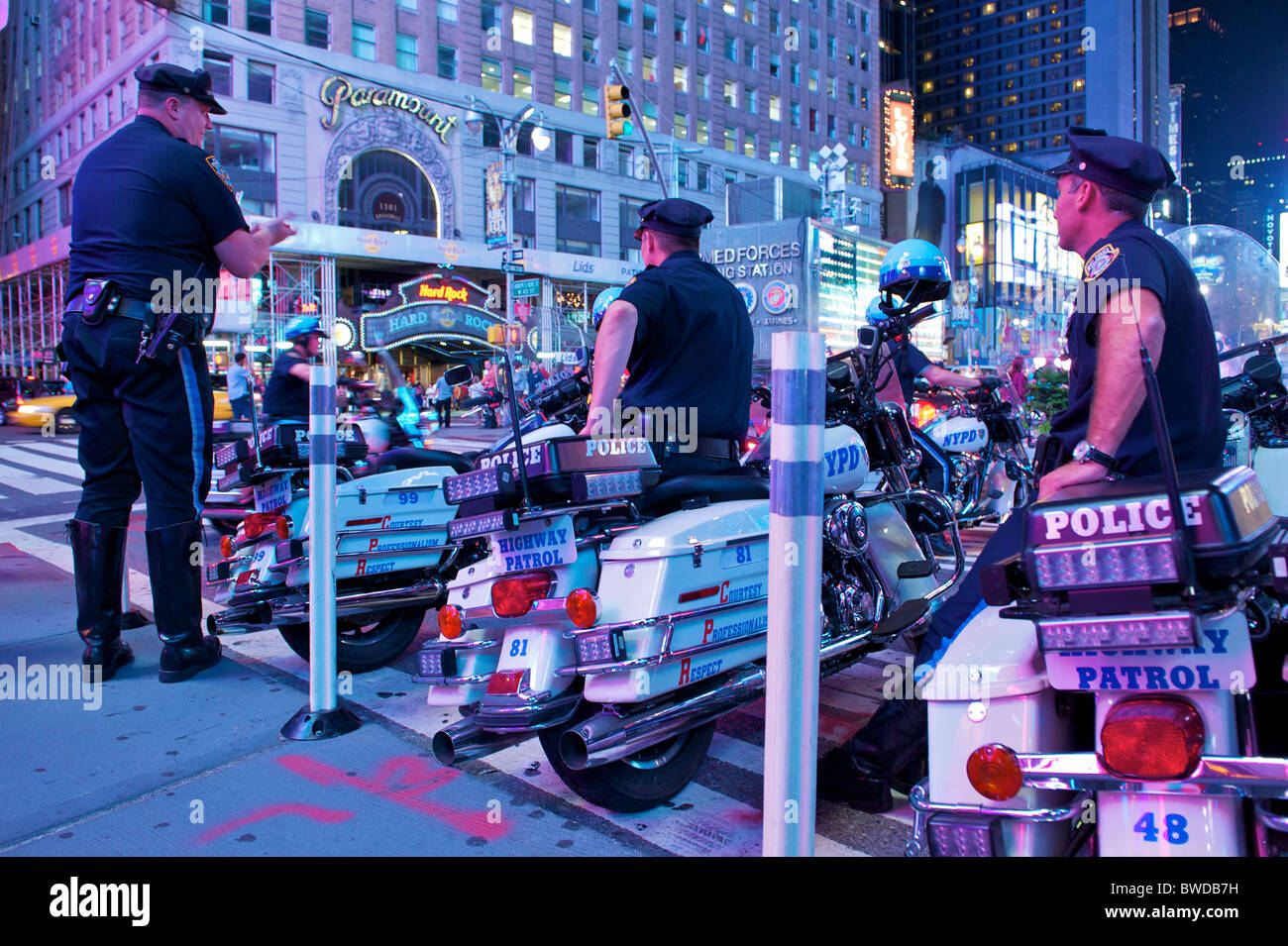 Motorcycle highway patrol Banque de photographies et d’images à haute ...