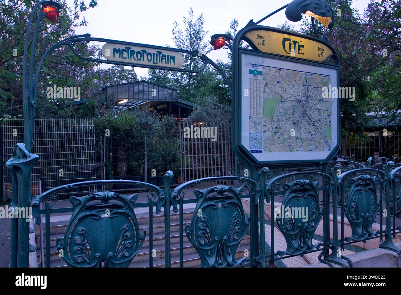 Paris metro map Banque de photographies et d’images à haute résolution ...