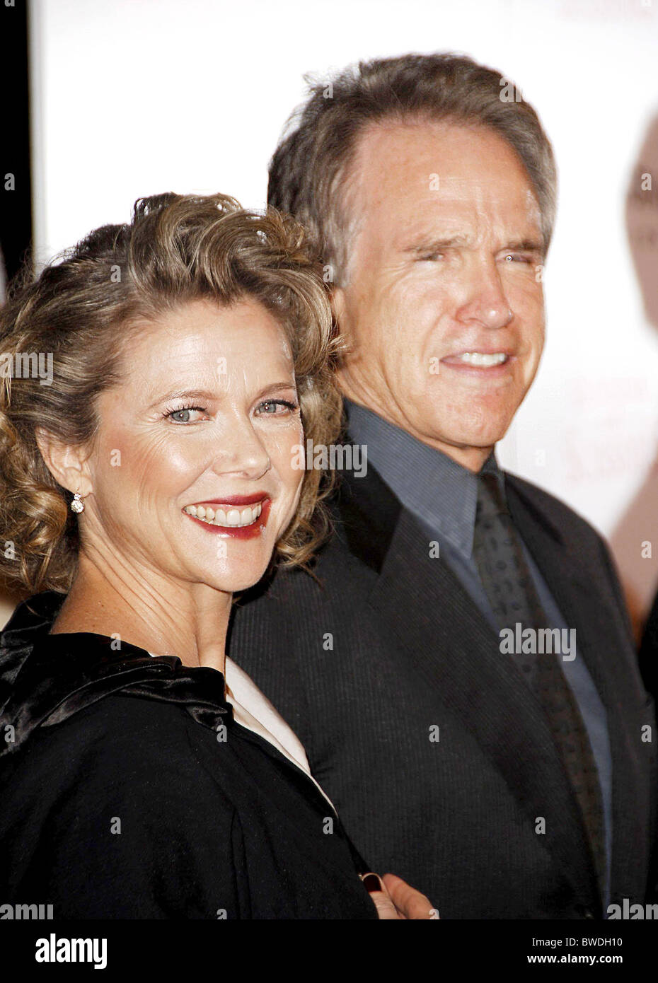 Fondation du Fonds pour la santé de l'affaissement catastrophique Prestation Premiere RUNNING WITH SCISSORS Banque D'Images