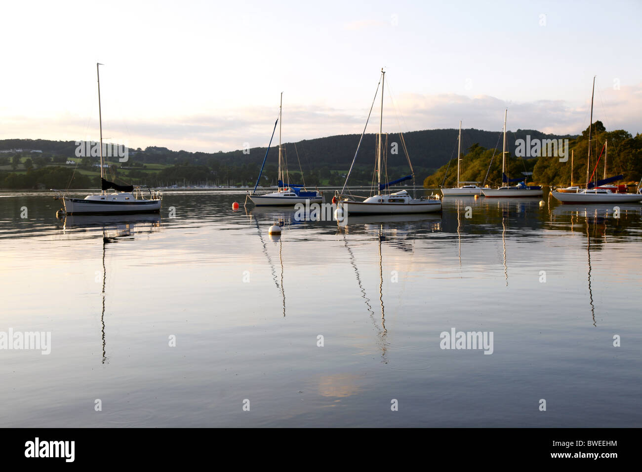 USLLWATER DISPONIBLES SUR LE LAC ULLSWATER CUMBRIA ENGLAND CUMBRIA ANGLETERRE ULLSWATER CUMBRIA ENGLAND 15 Août 2010 Banque D'Images