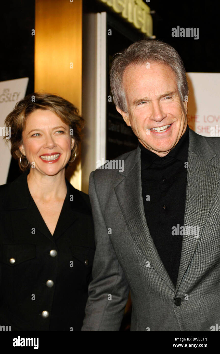 Mme. HARRIS Premiere Banque D'Images