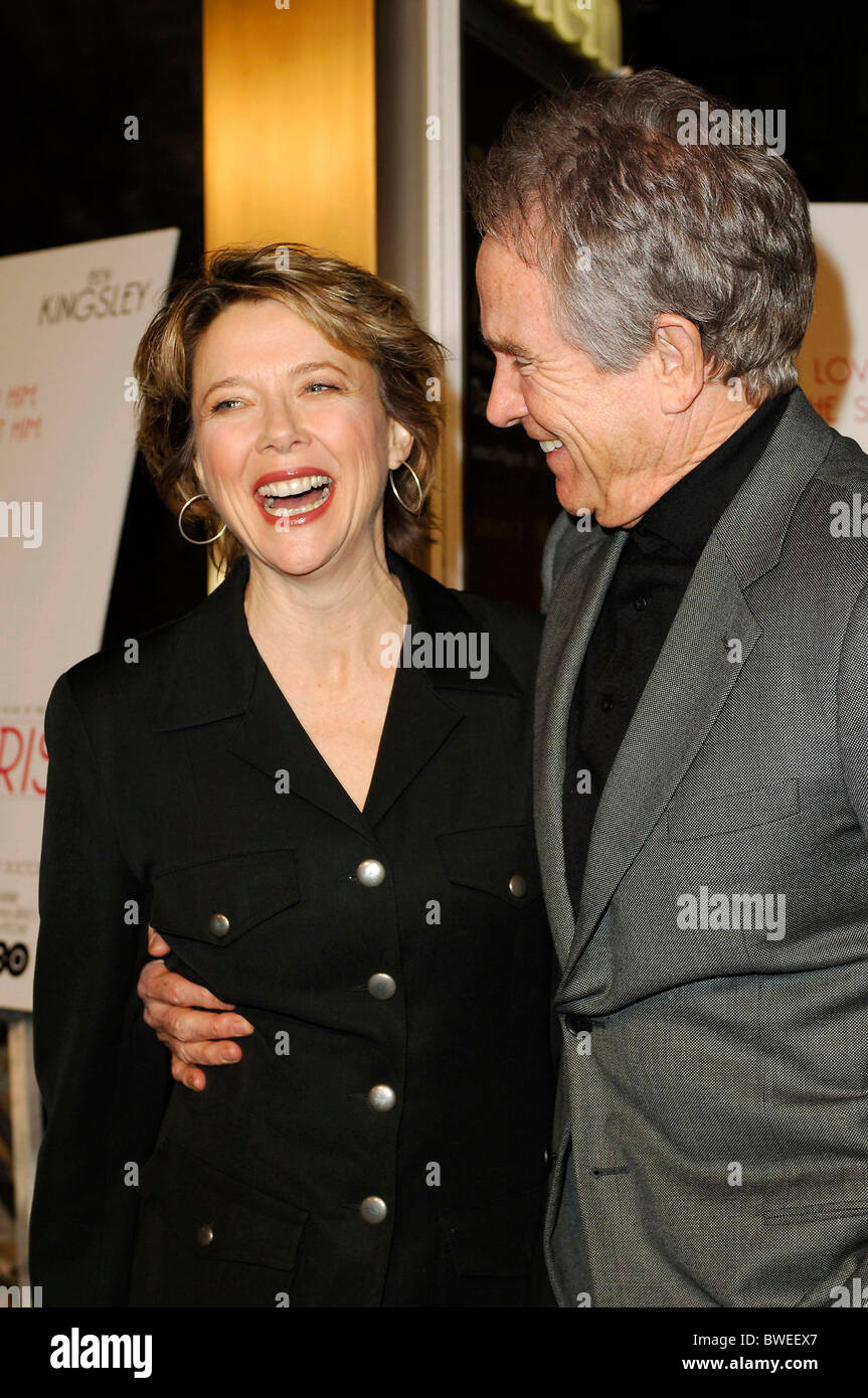 Mme. HARRIS Premiere Banque D'Images