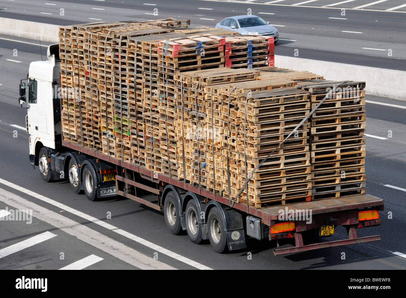 Lorry loaded pallets Banque de photographies et d'images à haute résolution  - Alamy