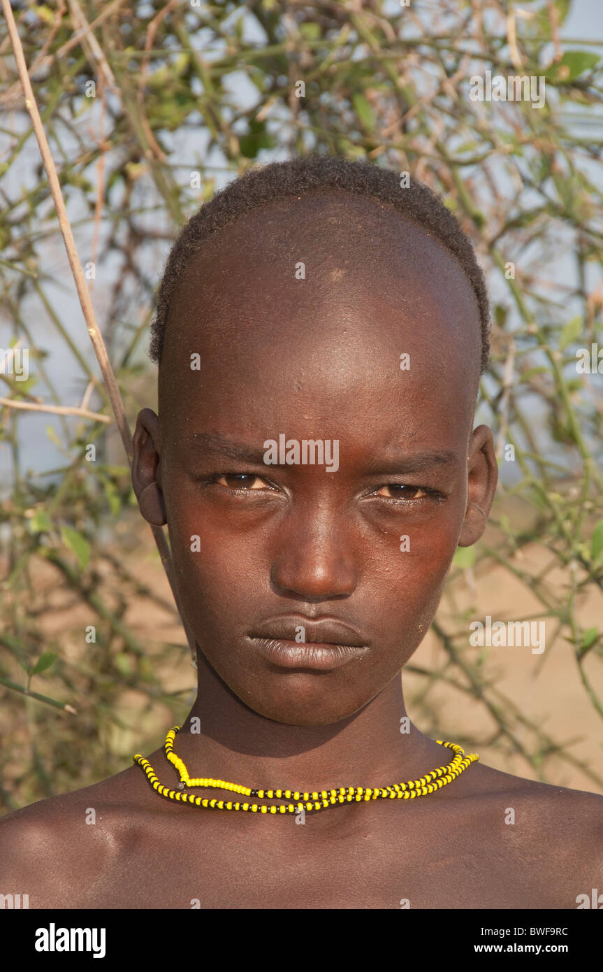 Hamar, garçon de la vallée de la rivière Omo, dans le sud de l'Éthiopie Banque D'Images