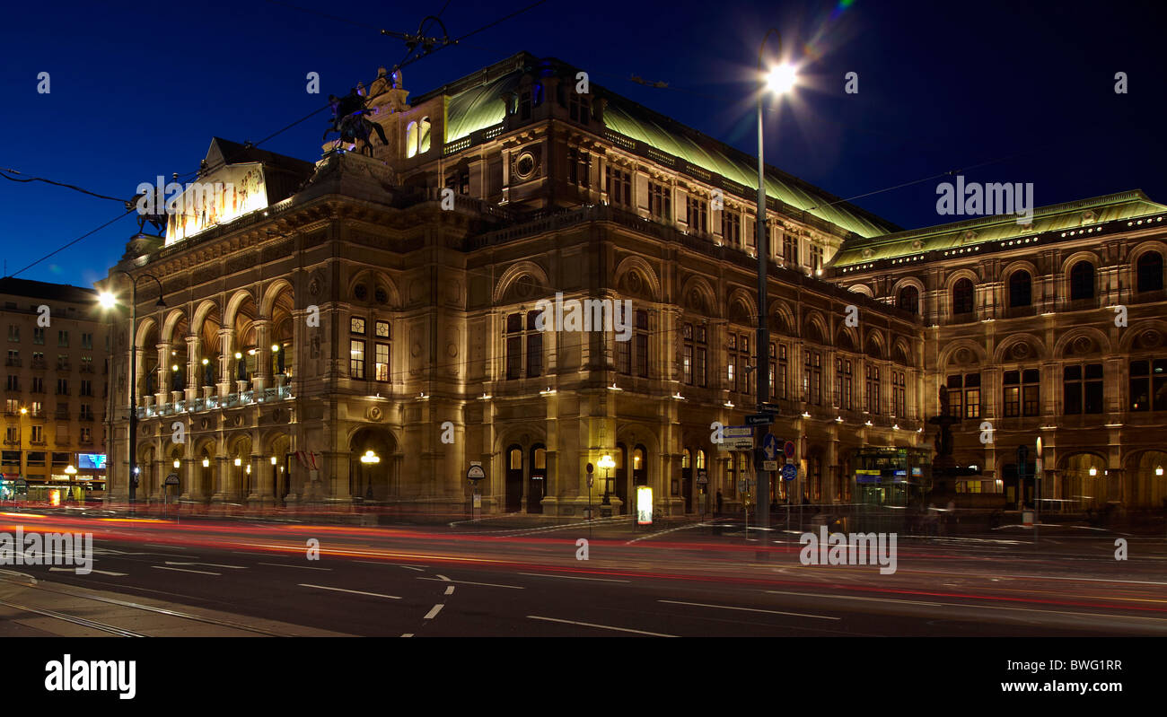 Opera House la nuit, Vienne, Autriche Banque D'Images