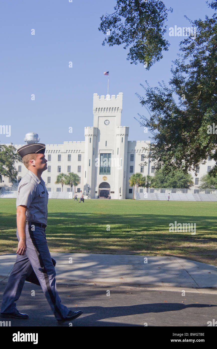 Une marche à La Citadelle des cadets de l'École militaire de Caroline du Sud, Charleston SC USA Banque D'Images